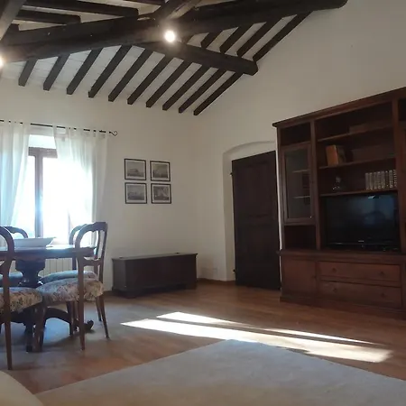 Apartment Il Pino Collesalvetti